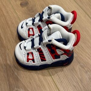 Nike Air More Uptempo- red navy camo